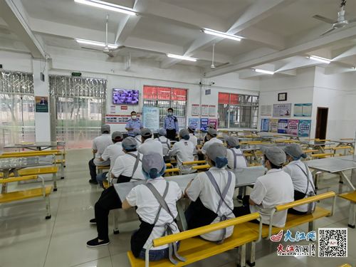 潯陽區(qū)領(lǐng)導(dǎo)帶隊(duì)到九江一中開展食品安全 兩個(gè)責(zé)任 包保督導(dǎo)工作 組圖